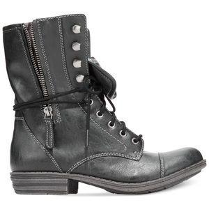 Combat boots